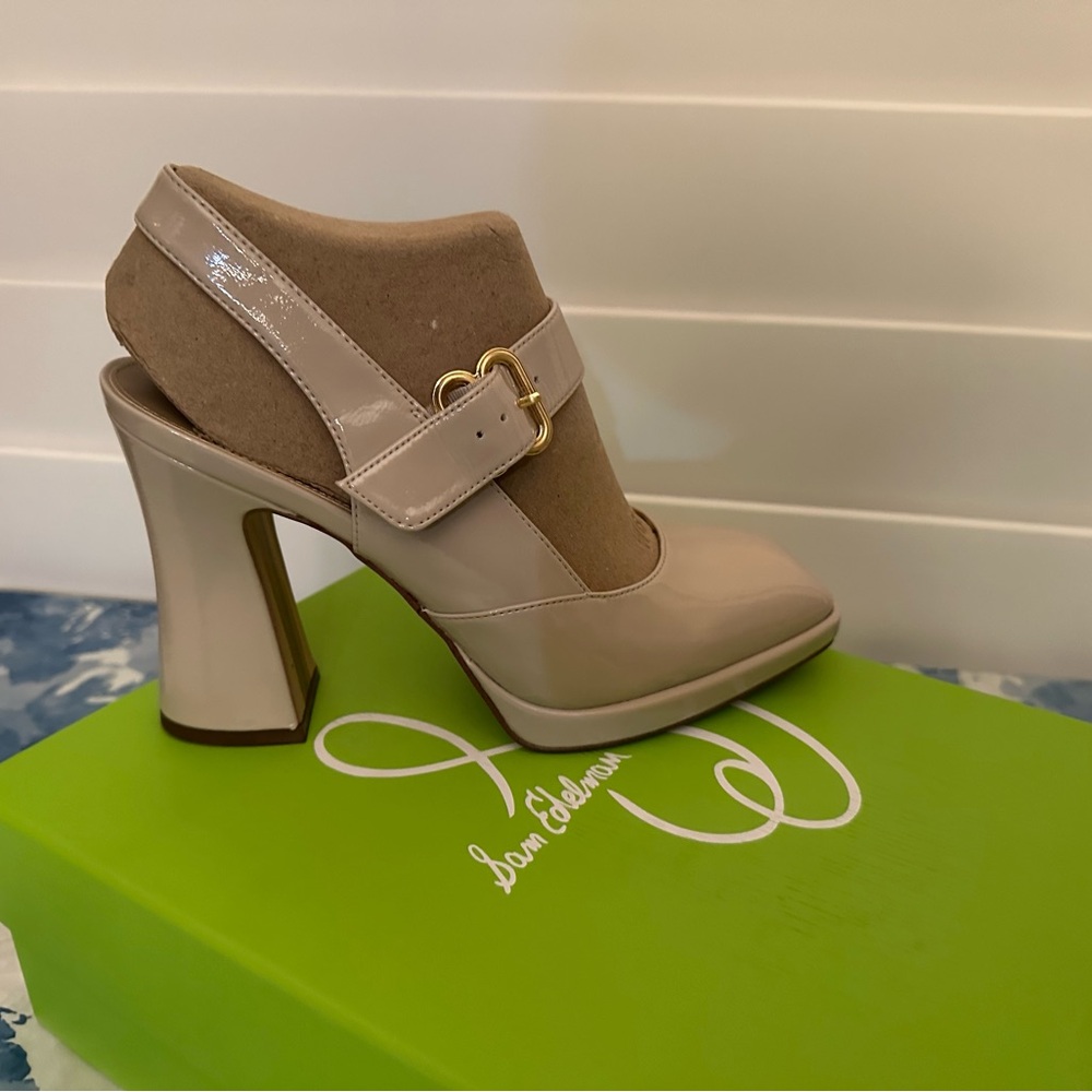 Sam Edelman Nude Patent Leather high heel shoes in excellent condition.